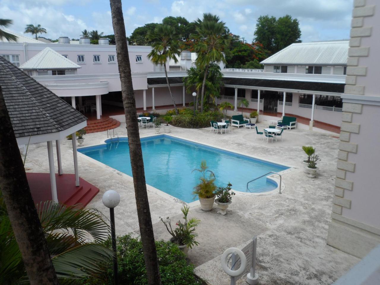 Hotel Pommarine Bridgetown Bagian luar foto