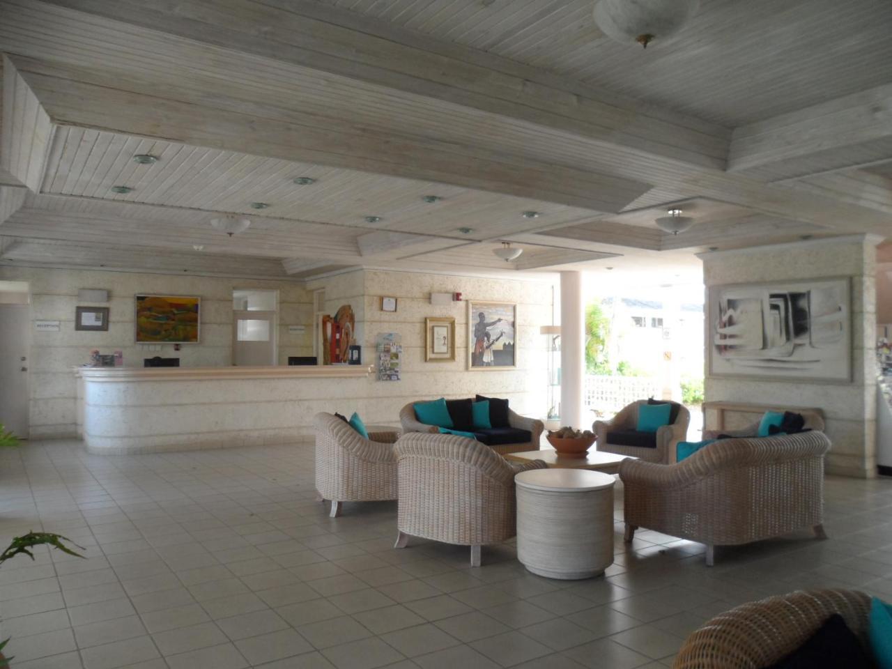 Hotel Pommarine Bridgetown Bagian luar foto