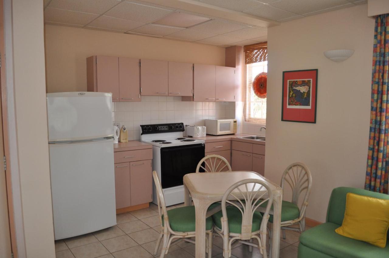 Hotel Pommarine Bridgetown Bagian luar foto